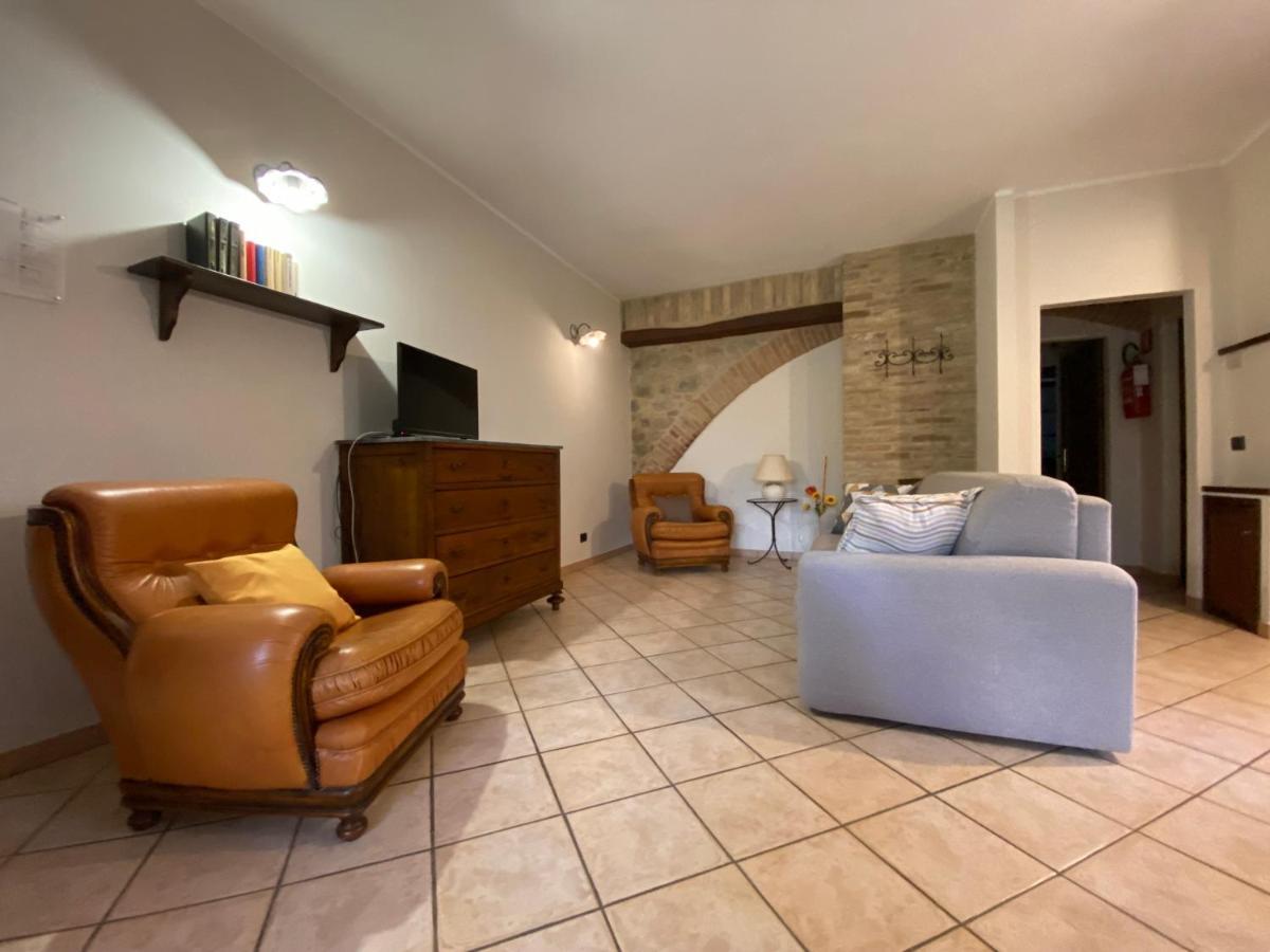 Castiglione dʼOrcia Agriturismo Il Pozzo מראה חיצוני תמונה